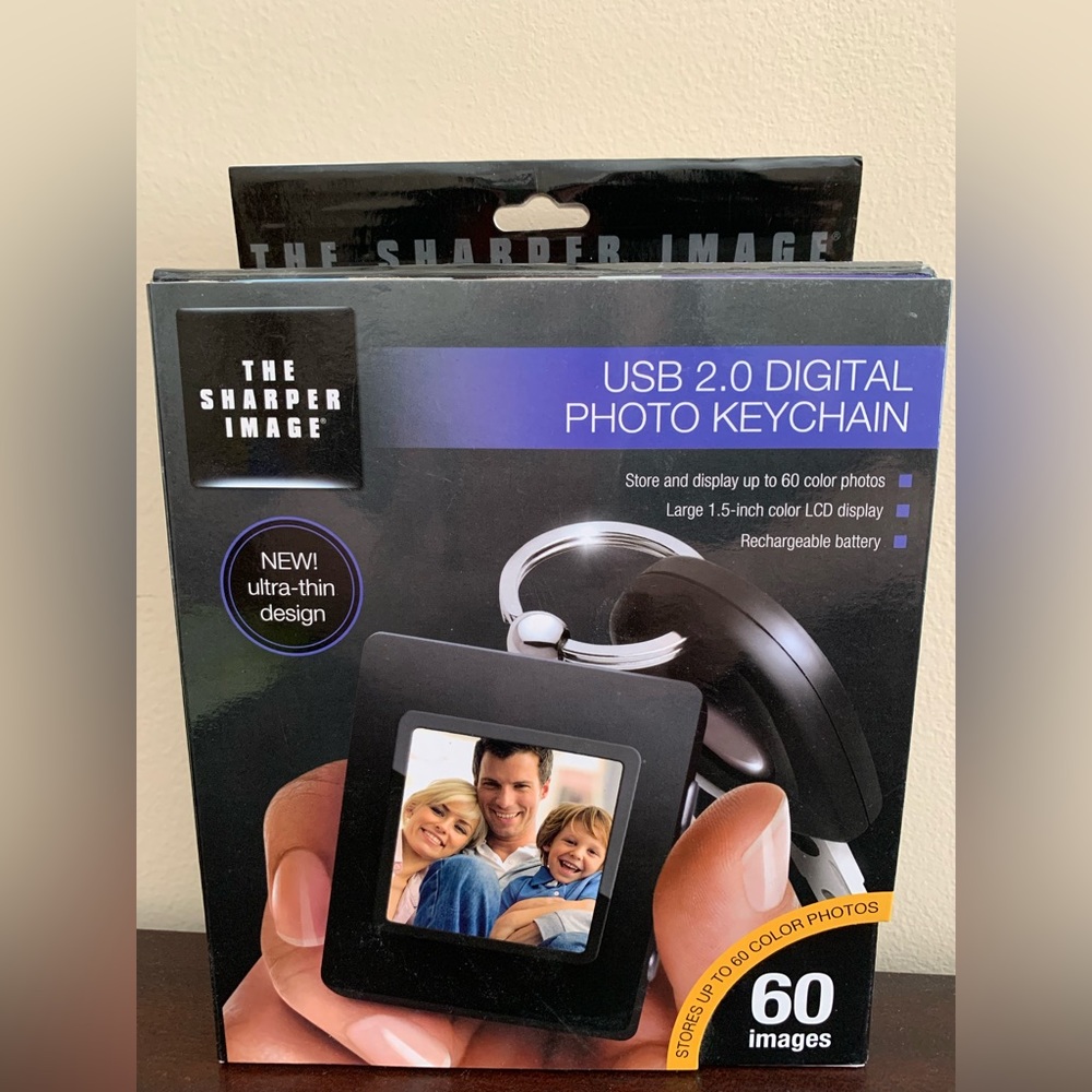 The Sharper Image USB 2.0 Digital Photo Keychain